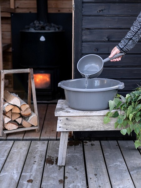Orthex wash tub in the sauna terrace