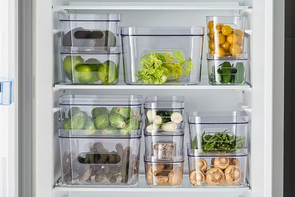 Den Kühlschrank aufräumen und organisieren